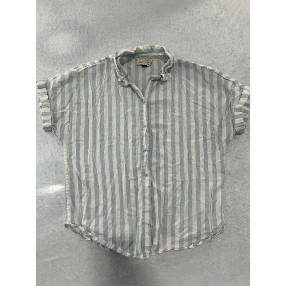 Universal Thread Womens Small Blue White Striped Short Sleeve Button Down Shirt